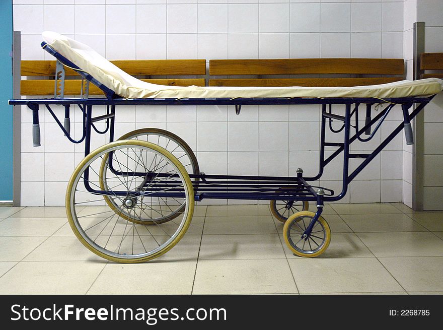 Hospital bed for transport of patients
