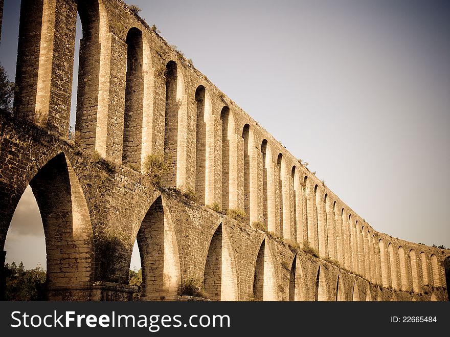 Roman aqueduct Pegões in Portugal