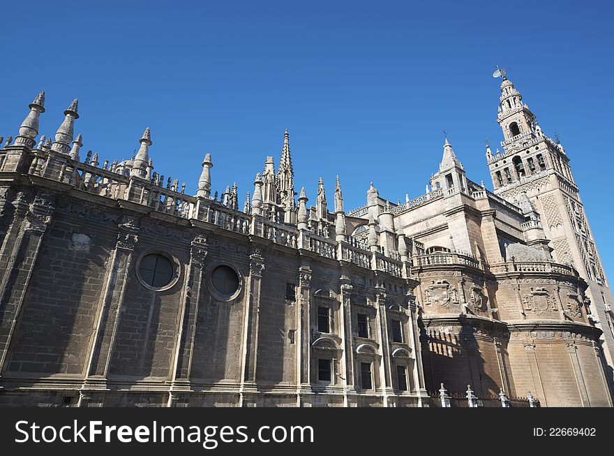 Cathedral  and tower known as the  Giralda, Seville, Andalucia, Spain
