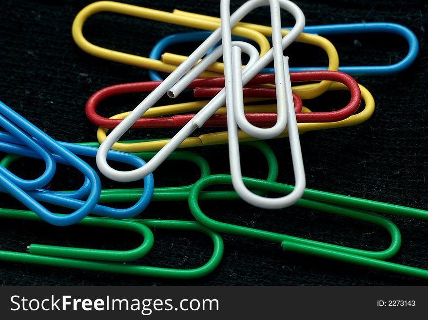 A variety of color paper clip