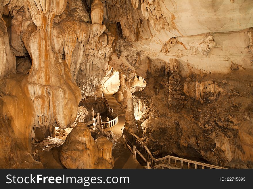 Jang Cave in Vang Veing Laos, caves, mountains, nature, travel, relax, stalagmite