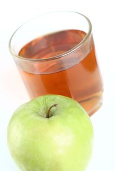 Green Apple And Glass Of Juice Royalty Free Stock Images Green Apple And Glass Of Juice Royalty Free Stock Images