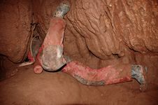Cave Passage With A Caver Royalty Free Stock Photos Cave Passage With A Caver Royalty Free Stock Photos