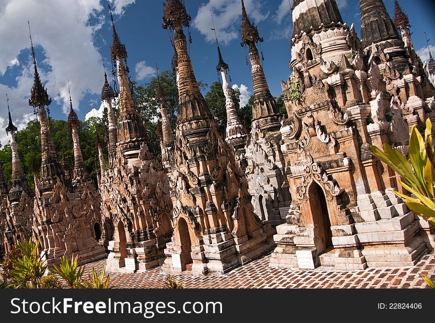 Stupas forest of the Paya Kyaukhpyugyi - Kakku - Myanmar. Stupas forest of the Paya Kyaukhpyugyi - Kakku - Myanmar.