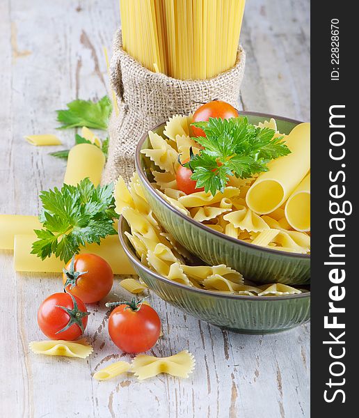 Italian pasta with tomatoes and parsley