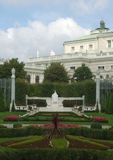 Empress Sissi In A Public Garden Of Vienna. Stock Photo Empress Sissi In A Public Garden Of Vienna. Stock Photo