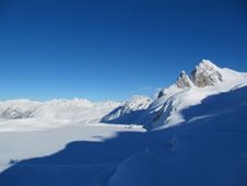 Snow Covered Alpine Scene Royalty Free Stock Photography Snow Covered Alpine Scene Royalty Free Stock Photography