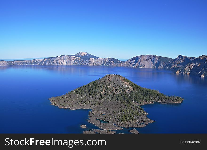 A view of Wizard Island from the western rim of Crater Lake.