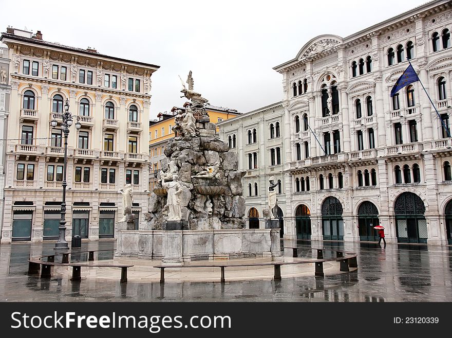 Fountain in the town square, Piazza Unita, Trieste, Italia