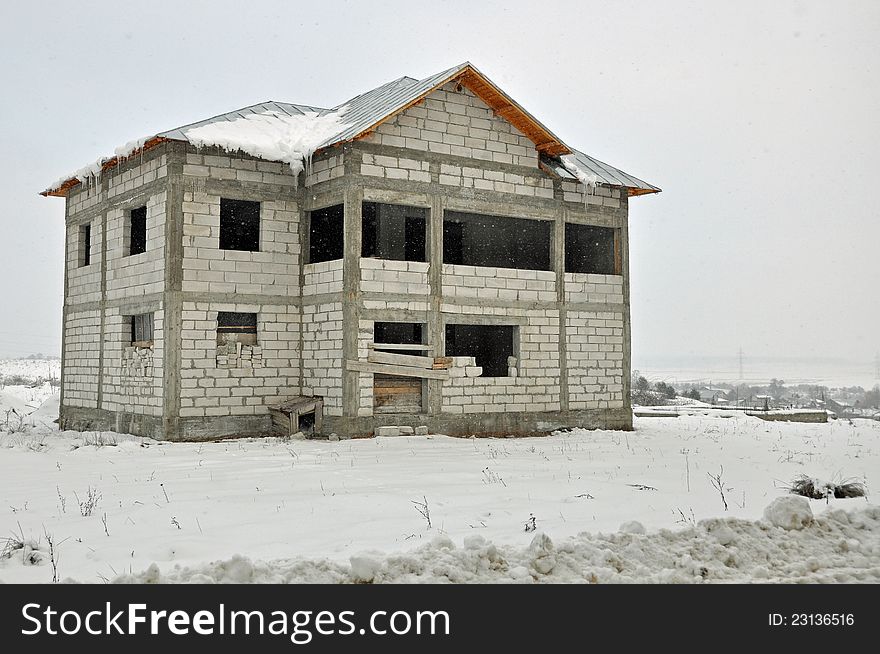 Roof under snow