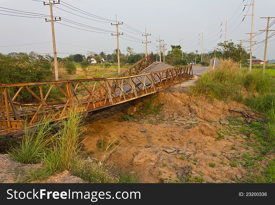 Temporary bridge is broken because the weight of the truck. Temporary bridge is broken because the weight of the truck.