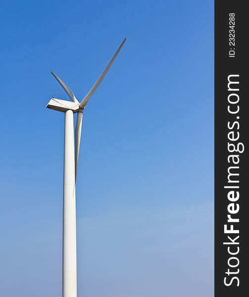 Wind energy turbine