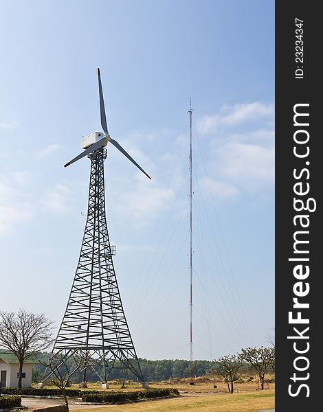 Wind energy turbine