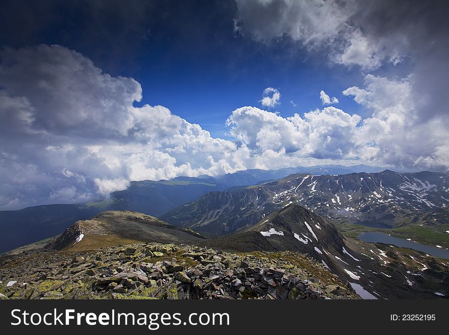 Blue sky and  cloud scenery in high mountains