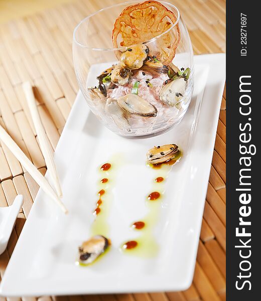 Fresh mussels, served on plate. For restaurant menu