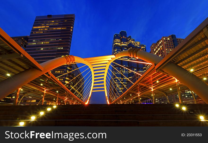 Bridge in the evening to light a spark is in the center. Bridge in the evening to light a spark is in the center.