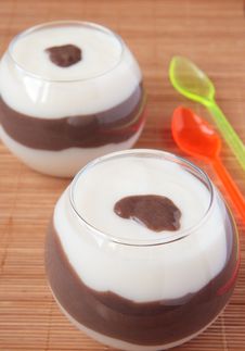 Two Glasses Of Milk-chocolate Dessert Stock Photos