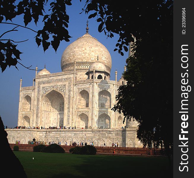 The Taj Mahal seen from the east side in 2009