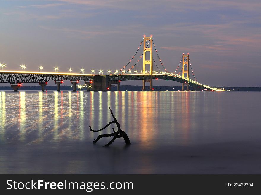 The Mackinaw Bridge connecting Michigan's upper and lower peninsula's. The Mackinaw Bridge connecting Michigan's upper and lower peninsula's.