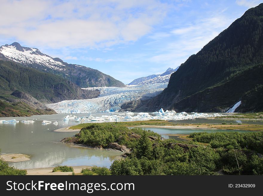 Mendenhal glacier, main tourist attraction in Juneau, Alaska