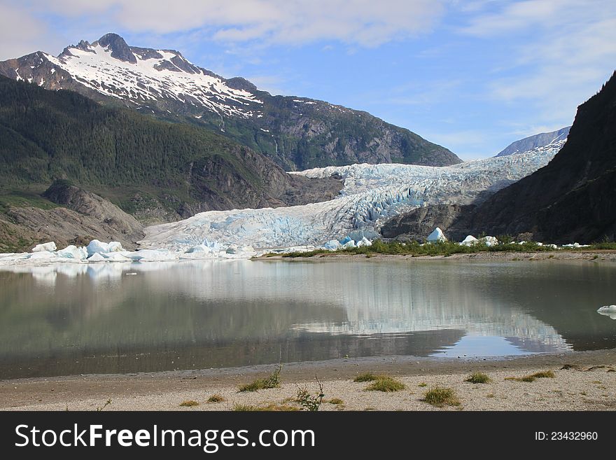 Mendenhal glacier, main tourist attraction in Juneau, Alaska