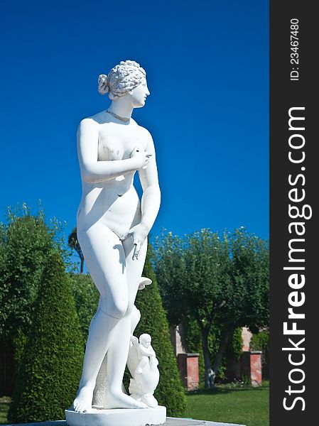 Peterhof. Sculpture of Venus in Lower Park. Russia. Peterhof. Sculpture of Venus in Lower Park. Russia