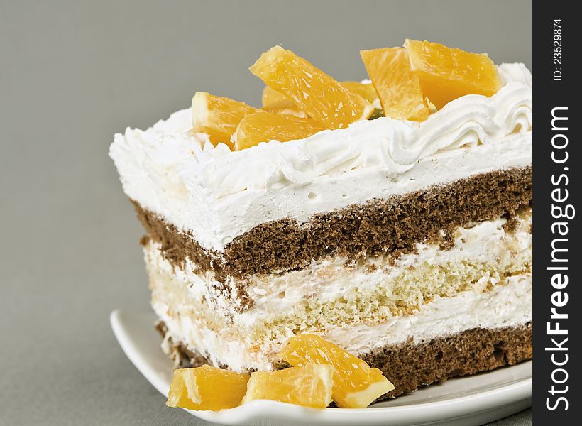 Biscuitine cake with oranges