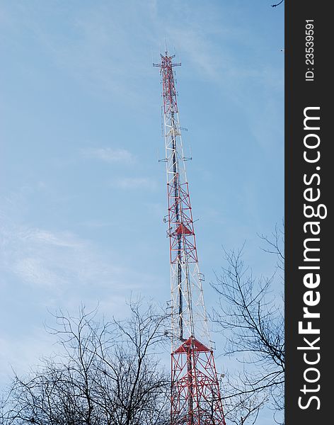 Modern radio antenna in a clear day