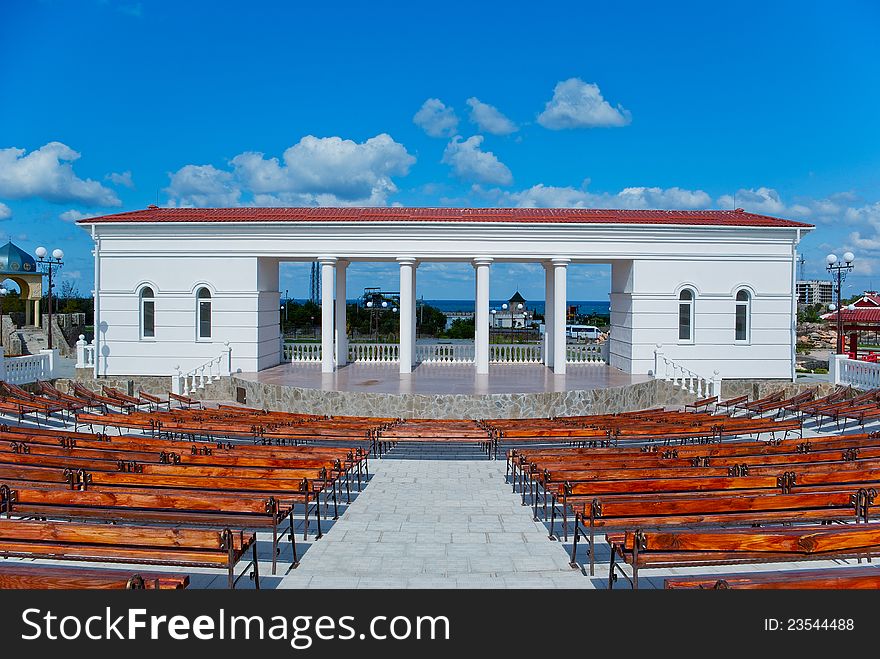 A small theater scene in the open air