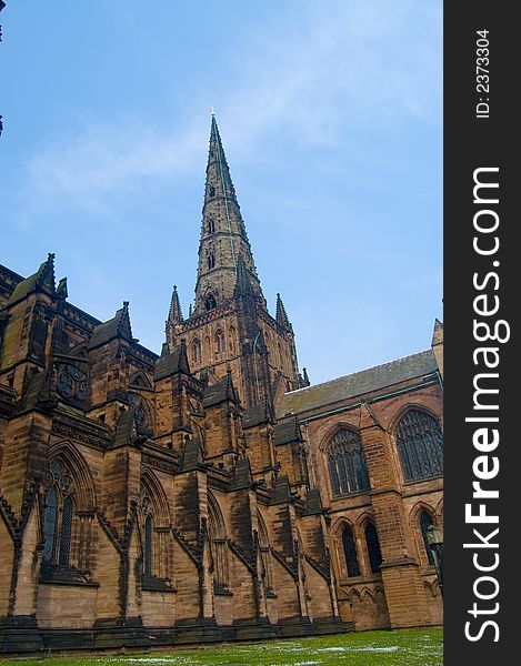 Side view of lichfield cathedral,
staffordshire,
united kingdom.