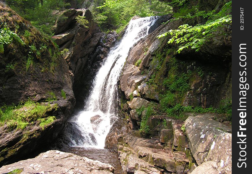 This is picture of the top part of a big waterfall we seen while in Massachusetts.