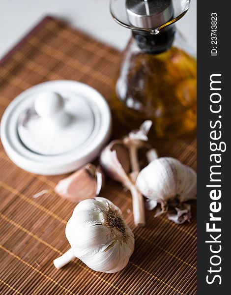 Photo of garlic on table