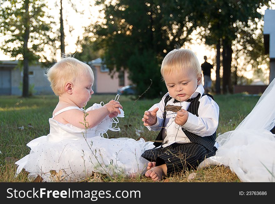 Children dressed as bride and groom