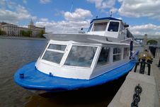 River Boat On Moscow River Royalty Free Stock Images River Boat On Moscow River Royalty Free Stock Images