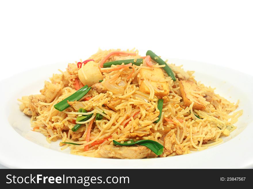 Singapore Style Stir Fried Rice Noodles with curry powder