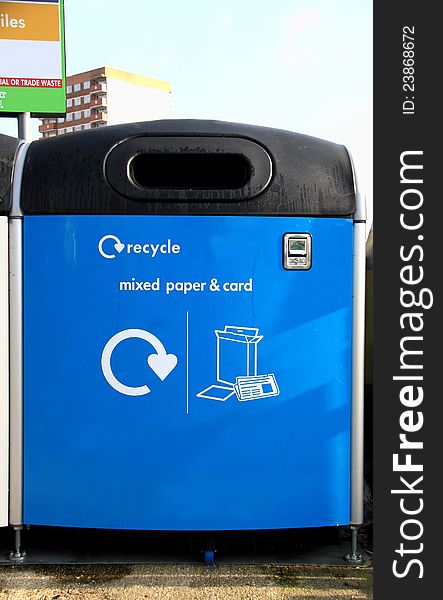 Image of a recycling bin for paper and card