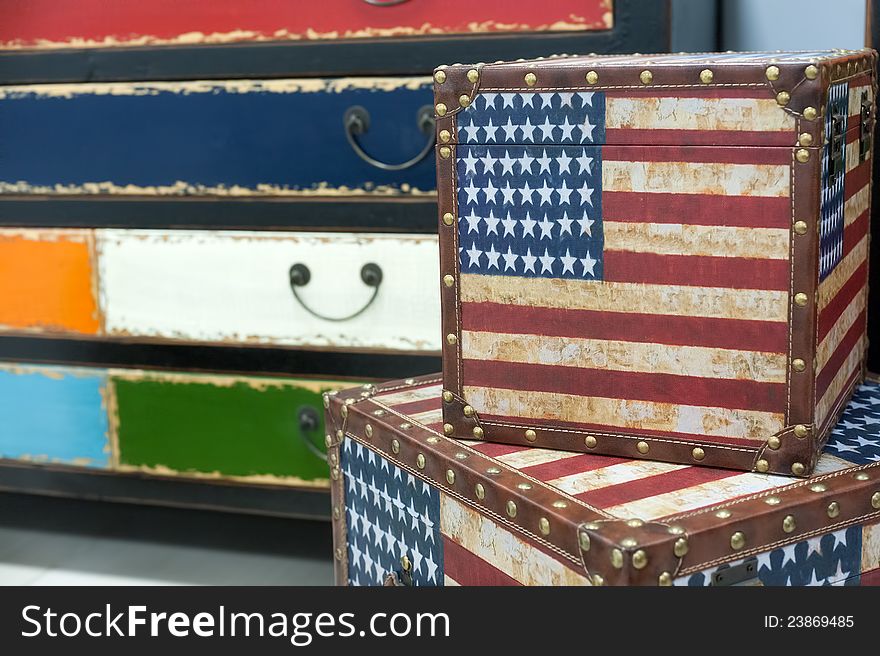 Photos of cute chests and drawers with a picture of the American flag. Photos of cute chests and drawers with a picture of the American flag