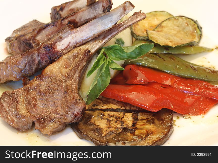 Grilled lamb dinner with vegetables
