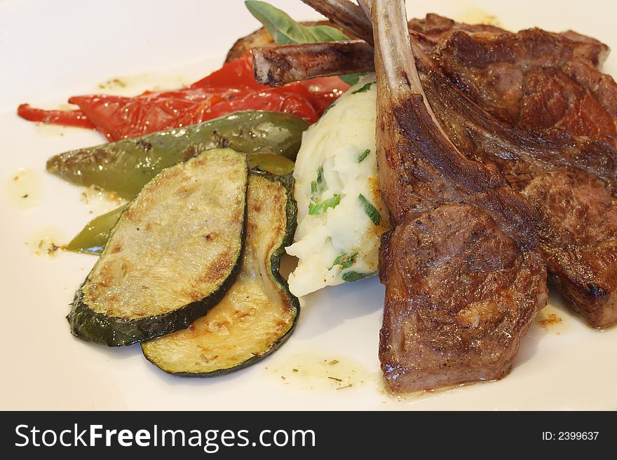 Lamb chops with vegetables with mashed potato