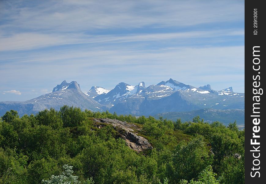 Børvasstindene mountains from Rønvik – Fjell, near Bodø, Norway