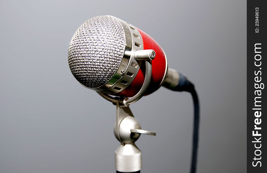 Microphone