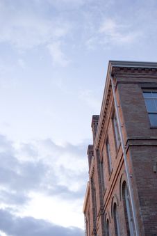 Brick Building Royalty Free Stock Images Brick Building Royalty Free Stock Images