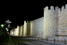 Fortress Wall In Avila At Night Royalty Free Stock Images Fortress Wall In Avila At Night Royalty Free Stock Images