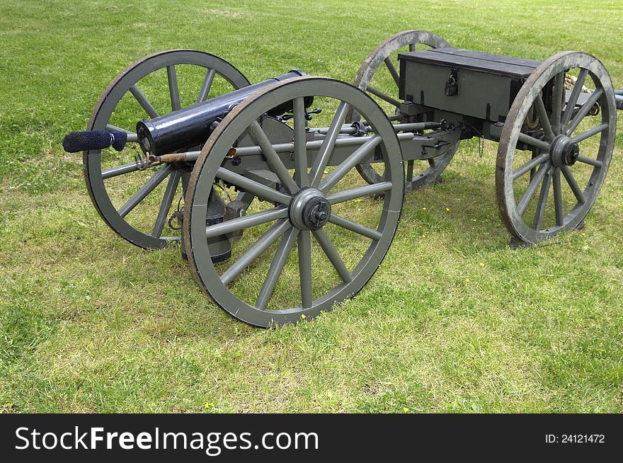 Civil War muzzle loading artillery cannon