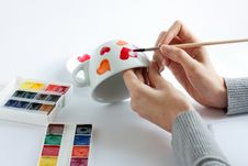 Hands Are Depicting Hearts On The Cup Royalty Free Stock Images Hands Are Depicting Hearts On The Cup Royalty Free Stock Images