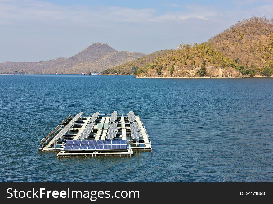 Solar cells are placed on the lake.