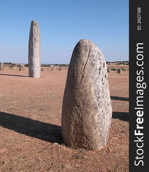 Several menhirs forming a squared cromelech