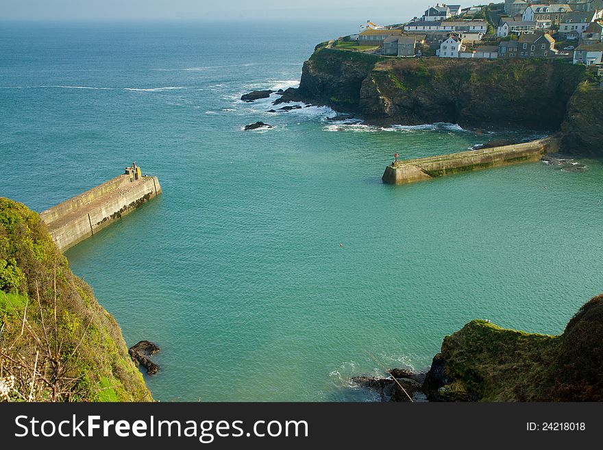 Port entrance to Port Isaac harbour, in Cornwall, England. Port entrance to Port Isaac harbour, in Cornwall, England