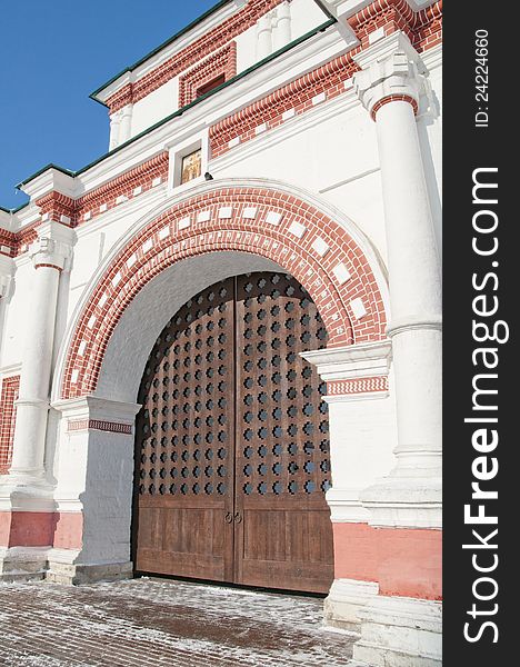 Front gates in Kolomenskoe manor. Moscow. Russia