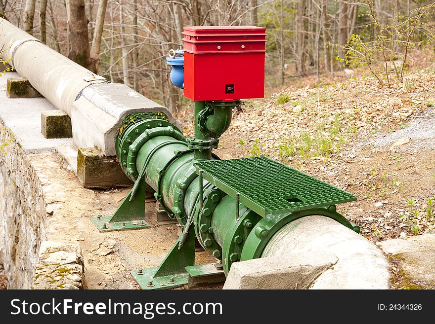 Water pump to push water from a swamp population